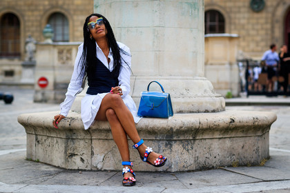atmosphere details, blue bag, blue sandals, blue top, embroidered shoes, fashion week, floral, flower, frenchystyle, full length, FW, horizontal, jan-michael quammie, jonathan paciullo, leather bag, leather shoes, MENSWEAR, PARIS, PFW, shirt dress, SPRING SUMMER 2018, SS 18, street style, sunglasses, white dress