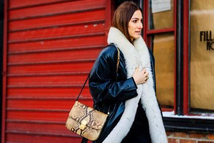 atmosphere details, AUTUMN WINTER 2017-2018, AW 17-18, beige bag, black coat, detail, FALL WINTER 2017-2018, fashion week, frenchystyle, fur collar, FW, FW 17-18, giorgia tordini, horizontal, jonathan paciullo, leather bag, leather coat, NEW YORK, NYFW, snake print, street style, white fur