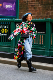 laureen uy, blue hair, dyed hair, floral printed jacket, floral printed coat, floral printed top, light blue jeans, black bag, crossbody bag, prada bag, prada boots, mini bag, ankle bag, pink jacket, pink coat, pink top, green jacket, green coat, green top, multicolor coat, multicolor jacket, multicolor top, turtleneck top, flat boots, laced boots, velvet top, green glasses, fashion week, frenchystyle, FW, jonathan paciullo, street style, NYFW, NEW YORK, AUTUMN WINTER 2020-2021, FALL WINTER 2020-2021, FW 20-21, vertical, full length