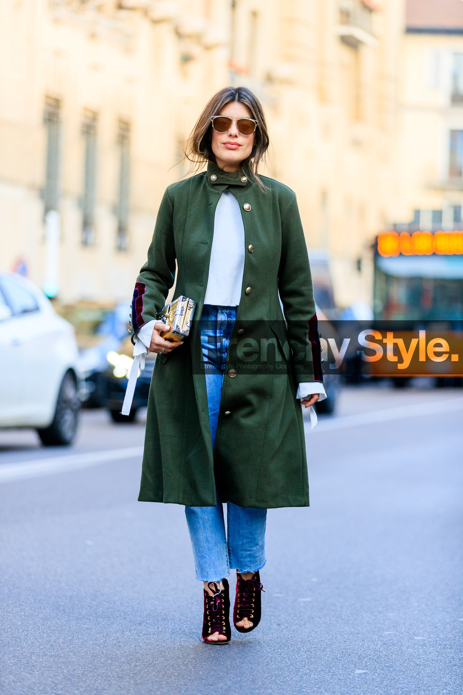 AUTUMN WINTER 2017-2018, AW 17-18, blue denim, bordeaux, burgundy, denim pants, FALL WINTER 2017-2018, fashion week, frenchystyle, full length, FW, FW 17-18, gold bag, golden details, green coat, high heels, jeans, jonathan paciullo, leather bag, leather shoes, louis vuitton, metallic bag, MFW, MILAN, military coat, red shoes, street style, sunglasses, trousers, velvet, vertical, white top