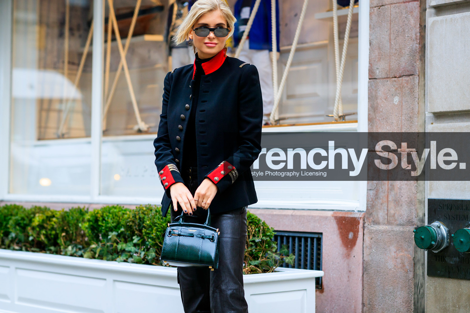 black jacket, black pants, green bag, leather bag, leather pants, ralph lauren, sunglasses, trousers, xenia adonts, frenchystyle, jonathan paciullo, street style, NYFW, NEW YORK, AUTUMN WINTER 2019-2020, AW 19-20, FALL WINTER 2019-2020, FW 19-20, fashion week, FW, atmosphere details, horizontal, detail