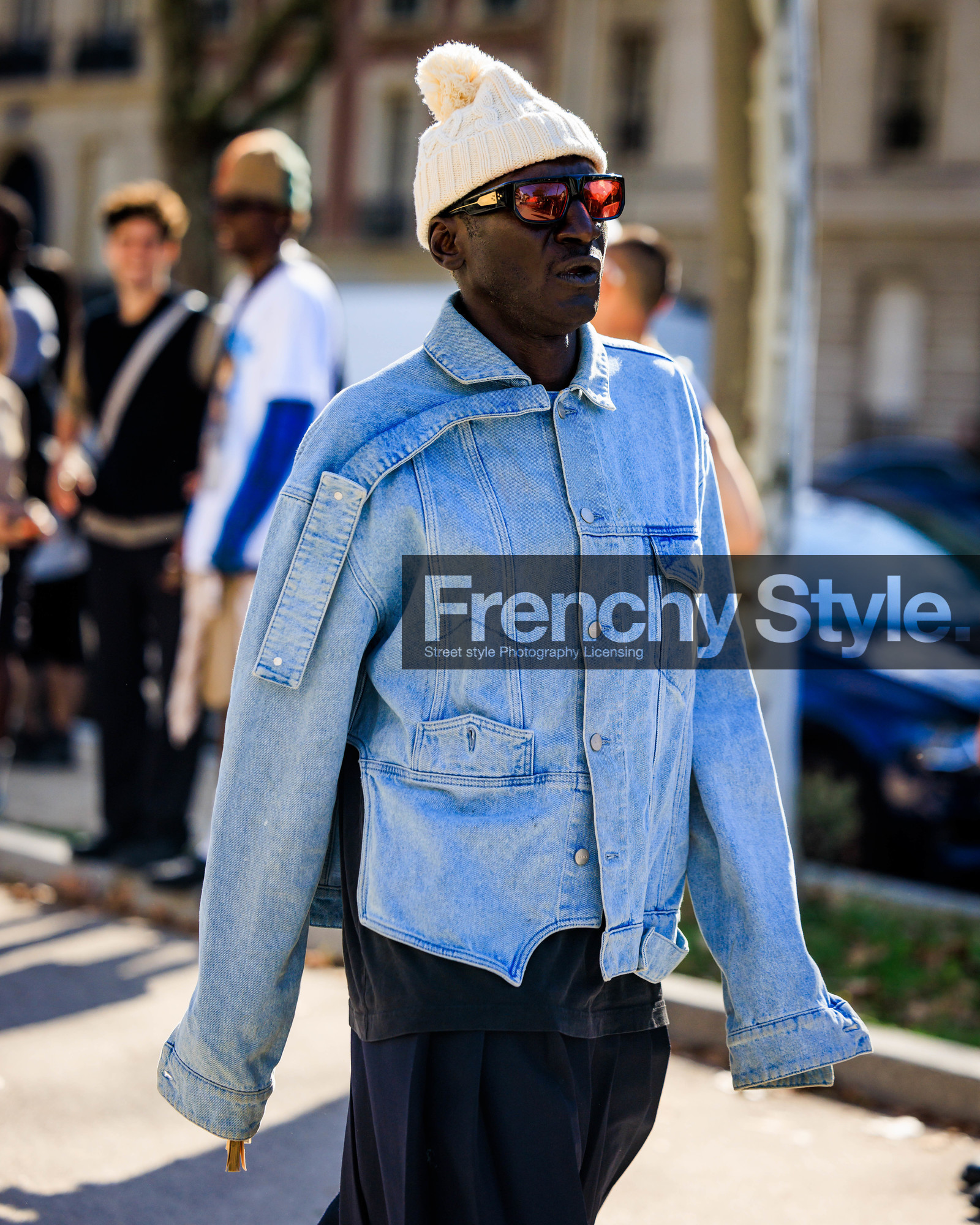 PARIS, PFW, fashion week, frenchystyle, FW, jonathan paciullo, street style, SPRING SUMMER 2024, SS 24, vertical, atmosphere details, detail