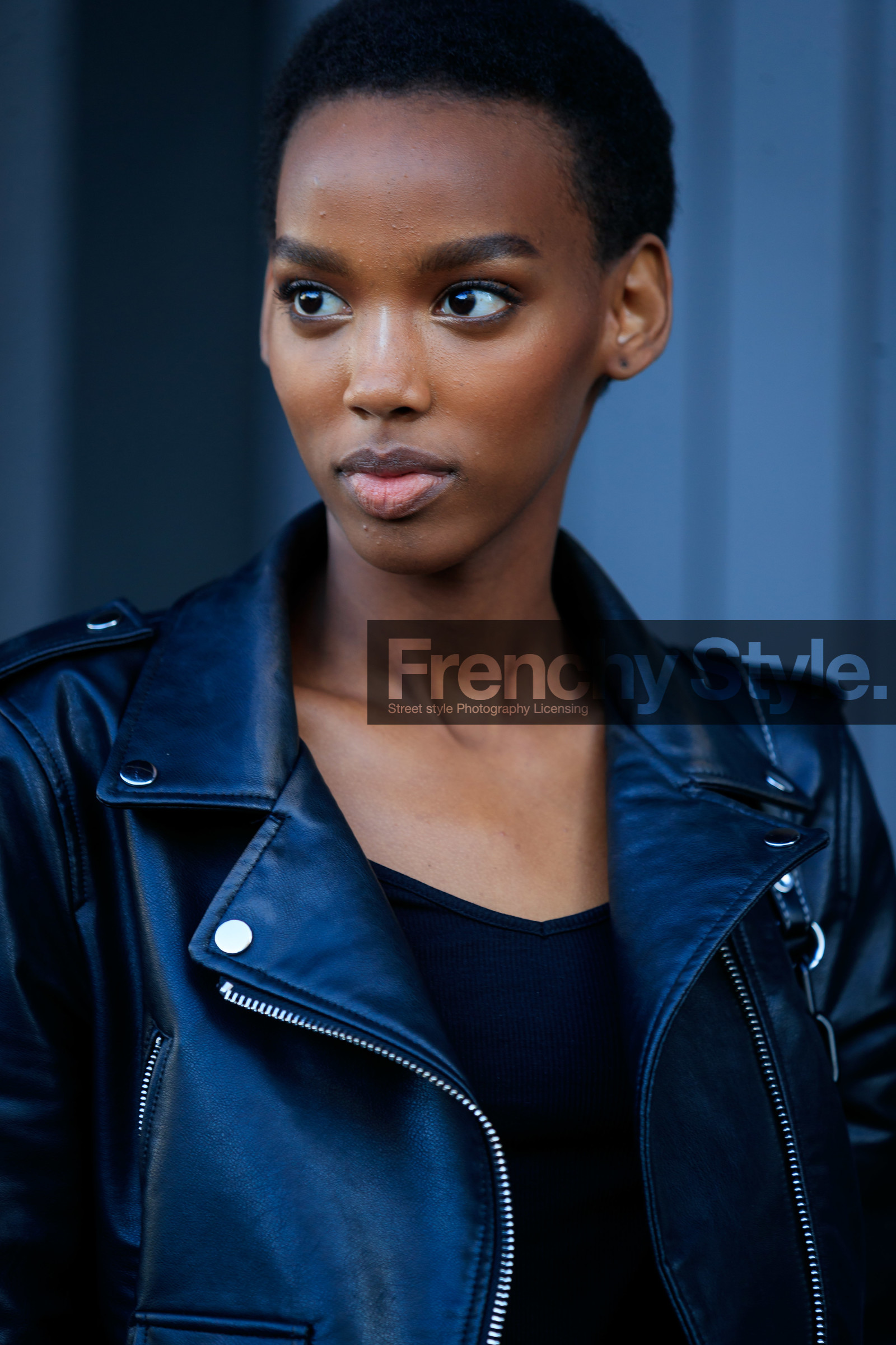 make up, make up details, close up detail, nude make up, black leather perfecto, street style, jonathan paciullo, FW, frenchystyle, fashion week, MFW, MILAN, SPRING SUMMER 2021, SS 21, vertical, detail, model
