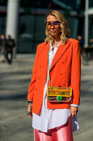 blazer, chanel handbag, graphic bag, leather bag, orange jacket, pink bag, pink skirt, printed bag, sunglasses, transparent bag, white shirt, yellow bag, MILAN, MFW, fashion week, frenchystyle, FW, jonathan paciullo, street style, AUTUMN WINTER 2019-2020, AW 19-20, FALL WINTER 2019-2020, FW 19-20, vertical, atmosphere details, detail