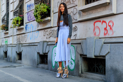 atmosphere details, blue dress, cropped top, embroidered shoes, fashion week, frenchystyle, full length, FW, gilda ambrosio, grey shoes, grey sweater, high heels, horizontal, jonathan paciullo, leather shoes, MFW, MILAN, shiny shoes, SPRING SUMMER 2018, SS 18, street style