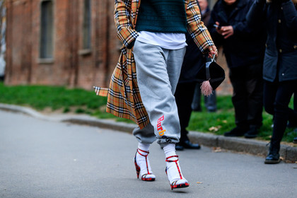 beige coat, black bag, burberry, checked, emerald, graphic jacket, green sweater, grey pants, high heels, leather bag, leather shoes, plaid, printed jacket, red shoes, sweatpants, tartan, trousers, white socks, fashion week, frenchystyle, FW, jonathan paciullo, street style, MFW, MILAN, AUTUMN WINTER 2018-2019, FALL WINTER 2018-2019, FW 18-19, horizontal, atmosphere details, gilda ambrosio