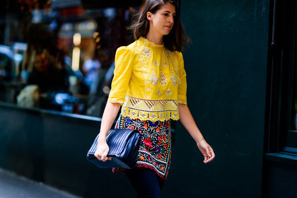 atmosphere details, black bag, detail, embroidered skirt, fashion week, frenchystyle, FW, horizontal, jonathan paciullo, lace skirt, leather bag, LFW, LONDON, multicolor skirt, SPRING SUMMER 2017, SS 17, street style, woman, yellow shirt