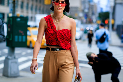 asymetric, beige pants, black belt, bracelet, brittany xavier, crop top, graphic top, necklace, polka dot, printed top, red top, sunglasses, tattoos, trousers, fashion week, frenchystyle, FW, jonathan paciullo, street style, NYFW, NEW YORK, SPRING SUMMER 2019, SS 19, atmosphere details, horizontal, detail