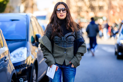 atmosphere details, AUTUMN WINTER 2017-2018, AW 17-18, black turtleneck, blue denim, bustier top, denim pants, detail, FALL WINTER 2017-2018, fashion week, frenchystyle, FW, FW 17-18, graphic jacket, green jacket, grey top, horizontal, jeans, jonathan paciullo, nausheen shah, PARIS, PFW, street style, sunglasses, trousers