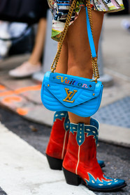 aimee song, blue bag, cowboy boots, graphic bag, high heels, leather bag, leather shoes, louis vuitton, printed bag, red boots, turquoise, fashion week, frenchystyle, FW, jonathan paciullo, street style, NYFW, NEW YORK, SPRING SUMMER 2019, SS 19, vertical, detail, atmosphere details