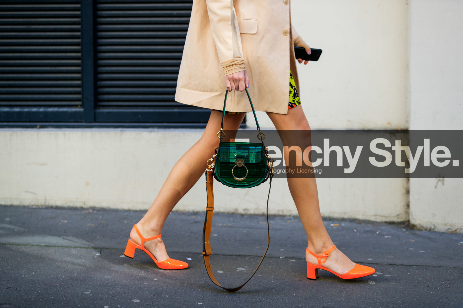 beige jacket, chloé, estelle pigault, green bag, leather bag, leather shoes, orange shoes, fashion week, frenchystyle, FW, jonathan paciullo, street style, PFW, PARIS, AUTUMN WINTER 2019-2020, AW 19-20, FALL WINTER 2019-2020, FW 19-20, horizontal, atmosphere details, detail