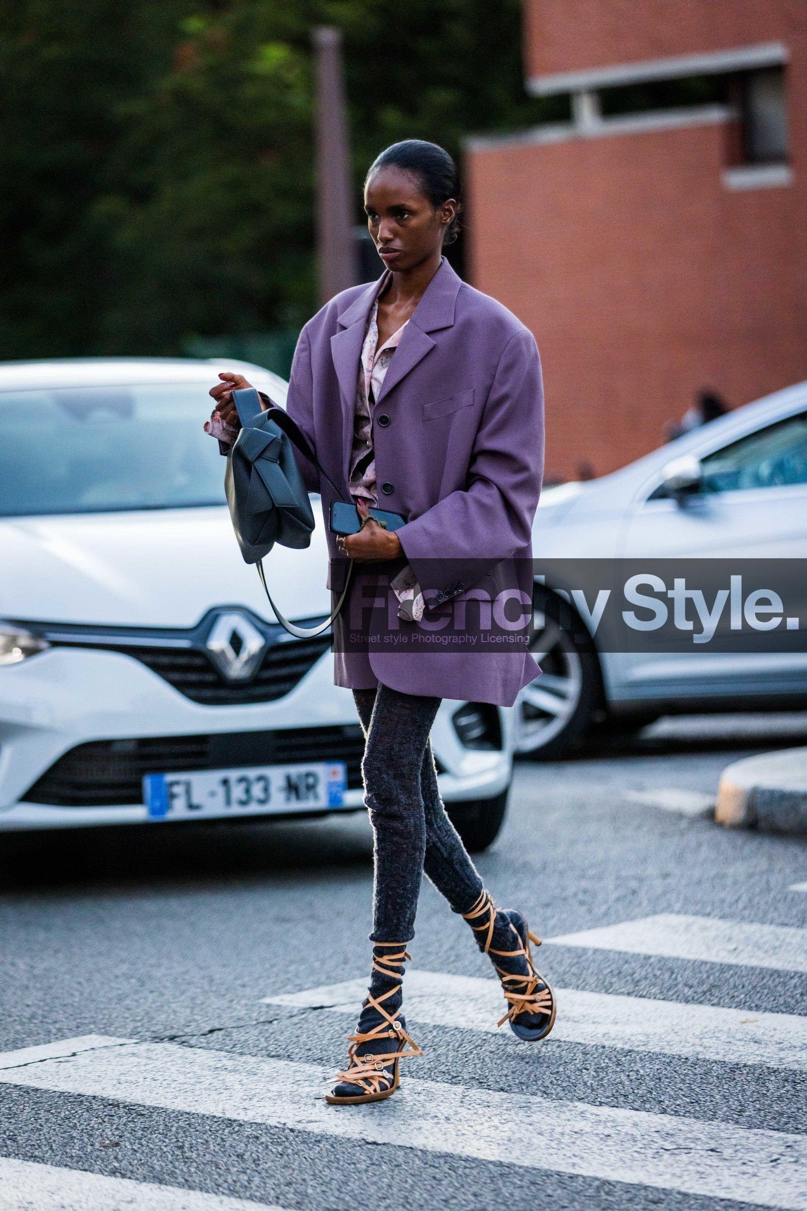 acne studios bag, acne studios look, bag, black bag, grey legging, lace up sandals, leather bag, legging, orange sandals, oversize blazer, pink skirt, purple blazer, sandals, wool legging, street style, jonathan paciullo, FW, frenchystyle, fashion week, PFW, PARIS, SPRING SUMMER 2022, SS 22, vertical, full length, model