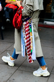 balenciaga, beige coat, blue denim, denim pants, jeans, leather bag, leather shoes, multicolor scarf, printed scarf, red bag, trench coat, trousers, white sneakers, fashion week, frenchystyle, FW, jonathan paciullo, street style, LFW, LONDON, SPRING SUMMER 2019, SS 19, vertical, detail, atmosphere details