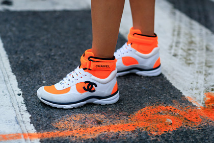 chanel, leather shoes, orange, white sneakers, fashion week, frenchystyle, FW, jonathan paciullo, street style, NYFW, NEW YORK, SPRING SUMMER 2019, SS 19, atmosphere details, horizontal, detail