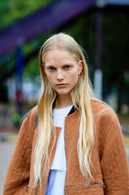 atmosphere details, bomber jacket, camel jacket, detail, fashion week, frenchystyle, FW, jonathan paciullo, LFW, LONDON, long hair, model, natural, portrait, SPRING SUMMER 2017, SS 17, street style, vertical, white t shirt, woman