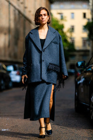dark grey jacket, dark grey skirt, oversize jacket, split skirt, pearl embroidered jacket, mid long skirt, black leather shoes, black leather sandals, mary jane shoes, prada jacket, prada skirt, prada shoes, prada total look, embroidered jacket, embroidered skirt, erika boldrin, street style, jonathan paciullo, FW, frenchystyle, fashion week, MFW, MILAN, SPRING SUMMER 2021, SS 21, vertical, full length