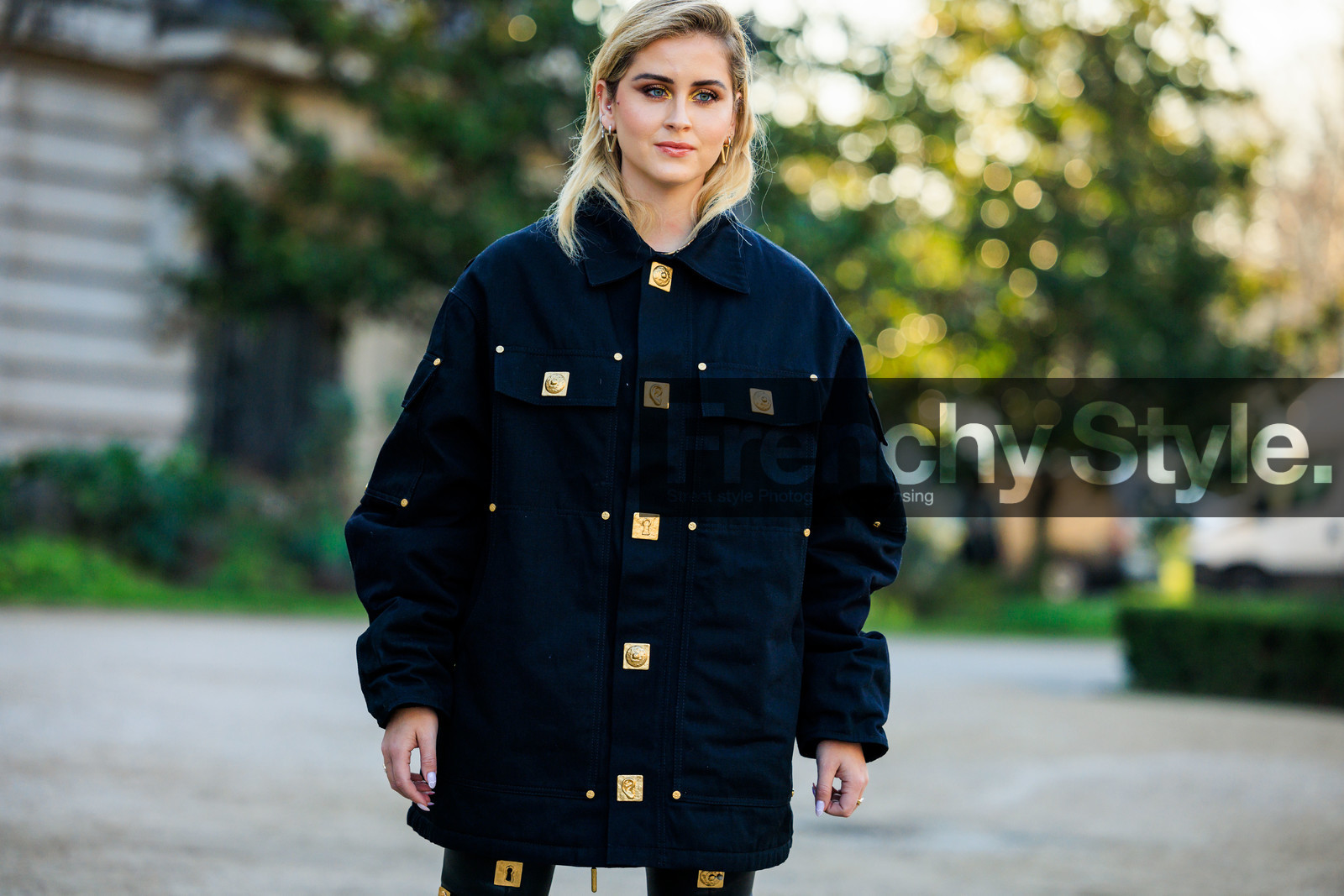 blond hair, full black look, black total look, studded jacket, schiapareilli, fashion week, frenchystyle, FW, jonathan paciullo, street style, PARIS, PFW, SPRING SUMMER 2022, SS 22, atmosphere details, detail, horizontal
