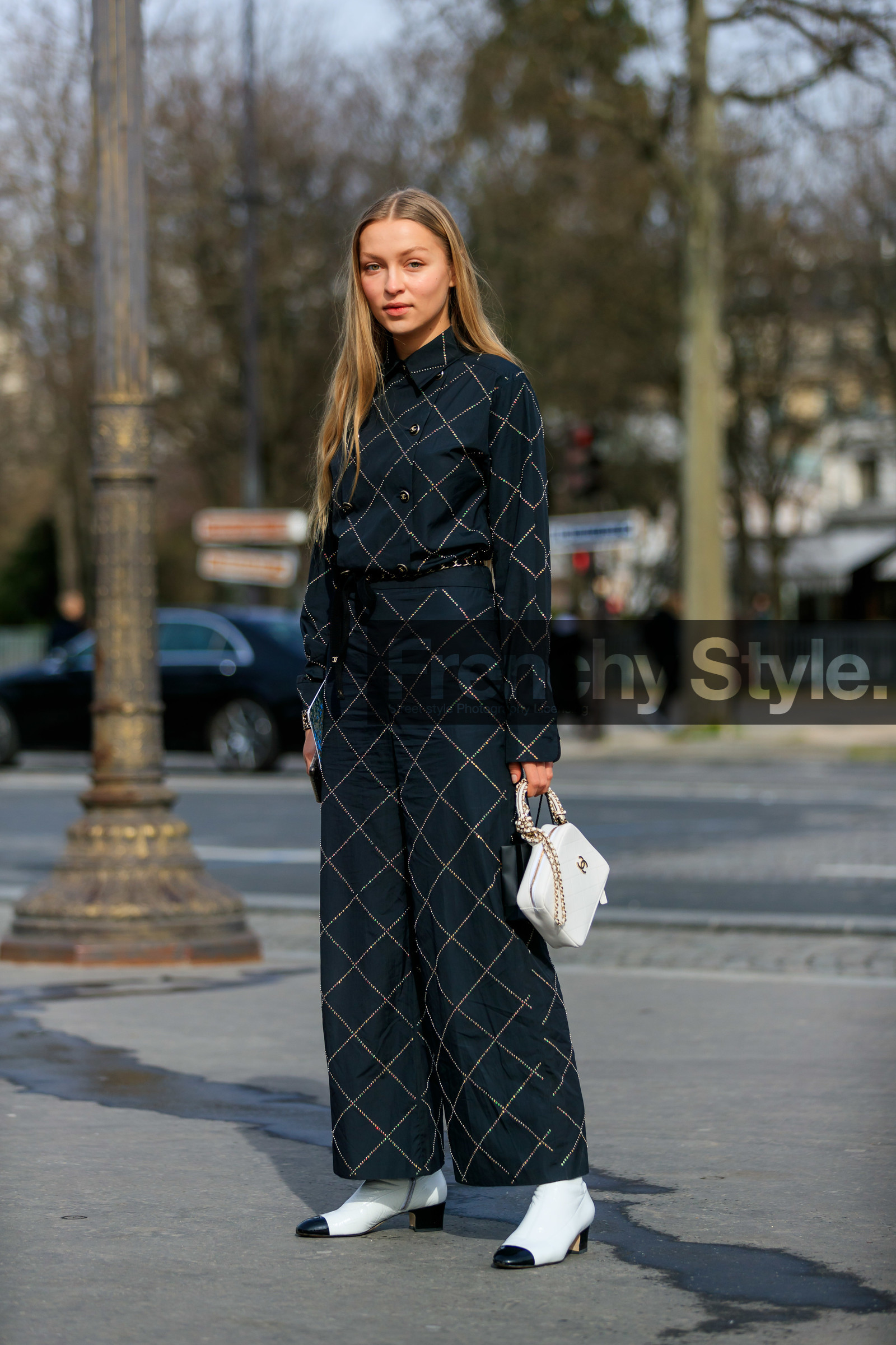 regina anikiy, black shirt, black pants, checked pants, checked shirt, strassed shirt, strassed pants, white leather boots, white leather bag, black leather boots, bicolor boots, kitten heels boots, hand bag, quilted bag, chanel bag, chanel boots, chanel shirt, chanel pants, fashion week, frenchystyle, FW, jonathan paciullo, street style, PFW, PARIS, vertical, full length
