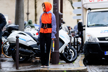 animal print, atmosphere details, AUTUMN WINTER 2017-2018, AW 17-18, black bag, black belt, black pants, checked shirt, corset, FALL WINTER 2017-2018, fashion week, frenchystyle, full length, FW, FW 17-18, gingham, graphic shirt, hoodie, horizontal, jonathan paciullo, leather bag, PARIS, PFW, plaid, printed bag, printed shirt, rainbow, red sweater, street style, striped pants, trousers