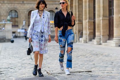 atmosphere details, black bag, black boots, black shirt, blazer, blue denim, checked suit, choker, denim pants, detail, embroidered jacket, embroidered shorts, fashion week, frenchystyle, FW, glitter, horizontal, jeans, jonathan paciullo, leather bag, leather shoes, MENSWEAR, model, necklace, PARIS, patchwork, PFW, plaid, ripped pants, see through, sequined jacket, SPRING SUMMER 2018, SS 18, street style, sunglasses, tartan, thom browne, trousers, white bag, white jacket, white shorts, white sneakers, white suit