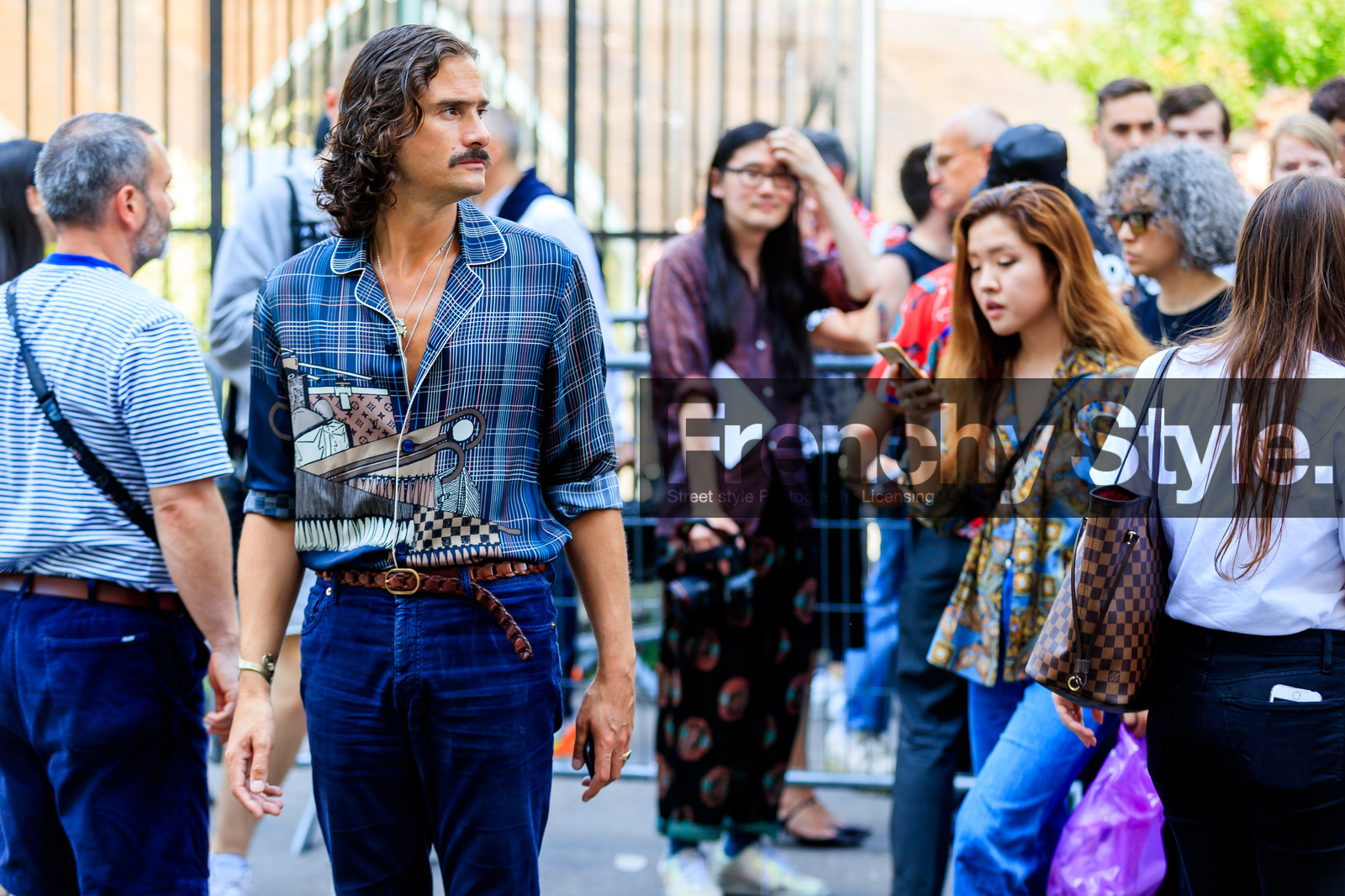 street style, jonathan paciullo, FW, frenchystyle, fashion week, PFW, PARIS, SPRING SUMMER 2019, SS 19, horizontal, atmosphere details, detail