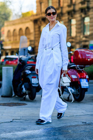 black shoes, black sneakers, leather bag, leather shoes, sunglasses, trousers, white bag, white pants, white shirt, MILAN, MFW, fashion week, frenchystyle, FW, jonathan paciullo, street style, AUTUMN WINTER 2019-2020, AW 19-20, FALL WINTER 2019-2020, FW 19-20, vertical, full length