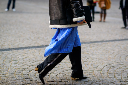black bag, black pants, black shoes, blue shirt, brown jacket, fur jacket, geometric, graphic dress, graphic shirt, leather bag, leather jacket, leather shoes, printed dress, printed shirt, shearling, shirt dress, striped dress, striped shirt, stripes, trousers, fashion week, frenchystyle, FW, jonathan paciullo, street style, PFW, PARIS, SPRING SUMMER 2017, SS 17, HAUTE COUTURE, atmosphere details, detail, horizontal