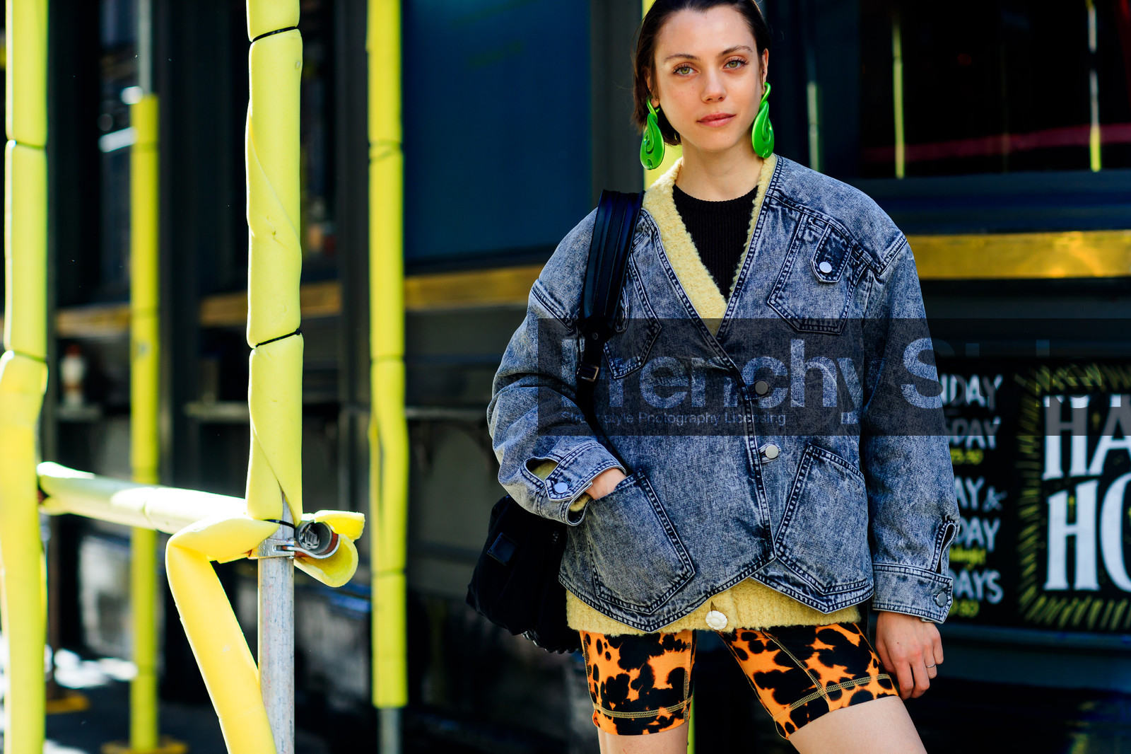 black denim, denim jacket, earrings, giorgia pendelburry, graphic shorts, printed shorts, shearling, fashion week, frenchystyle, FW, jonathan paciullo, street style, LFW, LONDON, SPRING SUMMER 2019, SS 19, atmosphere details, horizontal, detail