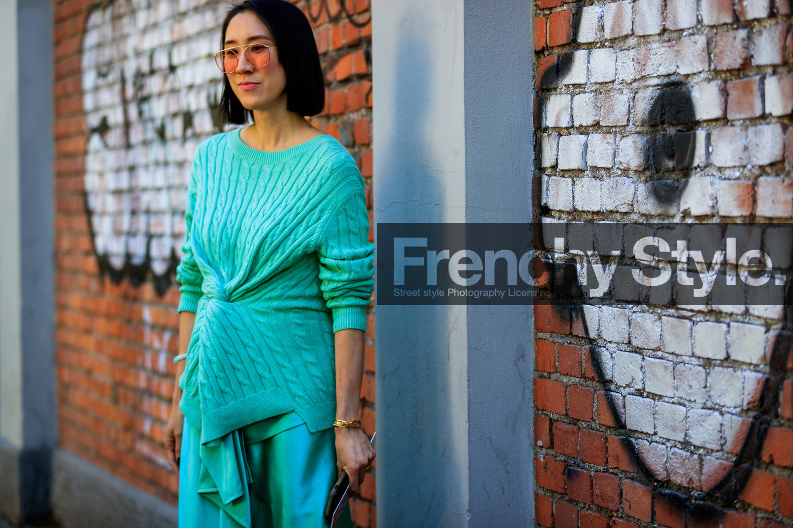 atmosphere details, detail, eva chen, fashion week, frenchystyle, FW, green pants, green sweater, horizontal, jonathan paciullo, MFW, MILAN, SPRING SUMMER 2018, SS 18, street style, sunglasses, tone on tone, total look green