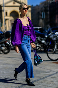 black shoes, blue denim, denim pants, glitter, graphic bag, jeans, leather bag, leather shoes, linda tol, printed bag, purple shirt, sequined bag, shiny bag, silver bag, sunglasses, trousers, MILAN, MFW, fashion week, frenchystyle, FW, jonathan paciullo, street style, AUTUMN WINTER 2019-2020, AW 19-20, FALL WINTER 2019-2020, FW 19-20, vertical, full length