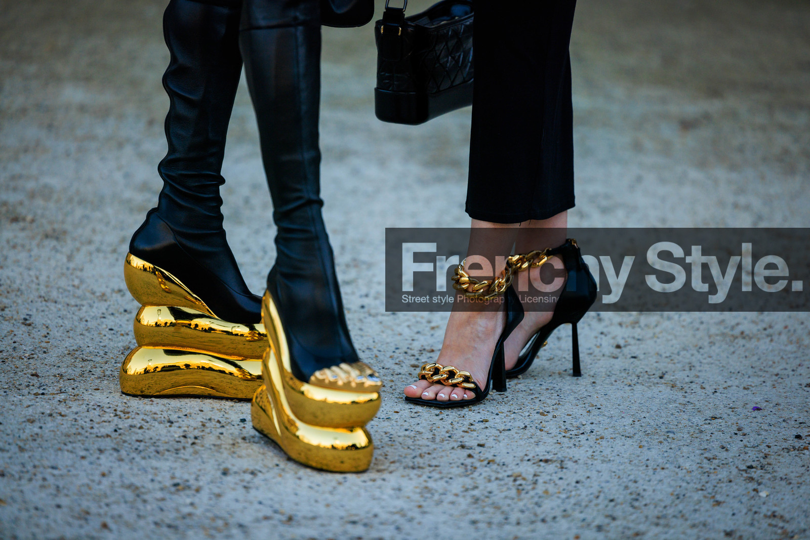 schiaparelli, golden boots, platform boots, highknee boots, leather boots, black boots, details, golden sandals, black heels, chain heels, golden chain sandals, details, fashion week, frenchystyle, FW, jonathan paciullo, street style, PARIS, PFW, SPRING SUMMER 2022, SS 22, atmosphere details, detail, horizontal