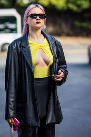 black boots, black coat, black skirt, black sunglasses, coat, coperni, cut out top, leather coat, Lolo Zouai, mini skirt, nailsart, pink hair, skirt, sunglasses, top, twisted top, yellow top, street style, jonathan paciullo, FW, frenchystyle, fashion week, PFW, PARIS, SPRING SUMMER 2022, SS 22, vertical, atmosphere details