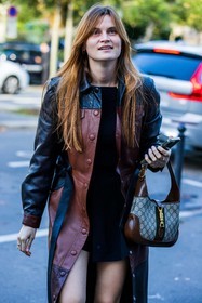bag, bicolor, black coat, black dress, black skirt, black top, brown bag, brown coat, coat, Eugénie Trochu, gucci bag, leather coat, logo bag, logo print, long coat, printed bag, short dress, fashion week, frenchystyle, FW, jonathan paciullo, street style, PFW, PARIS, SPRING SUMMER 2022, SS 22, vertical, atmosphere details