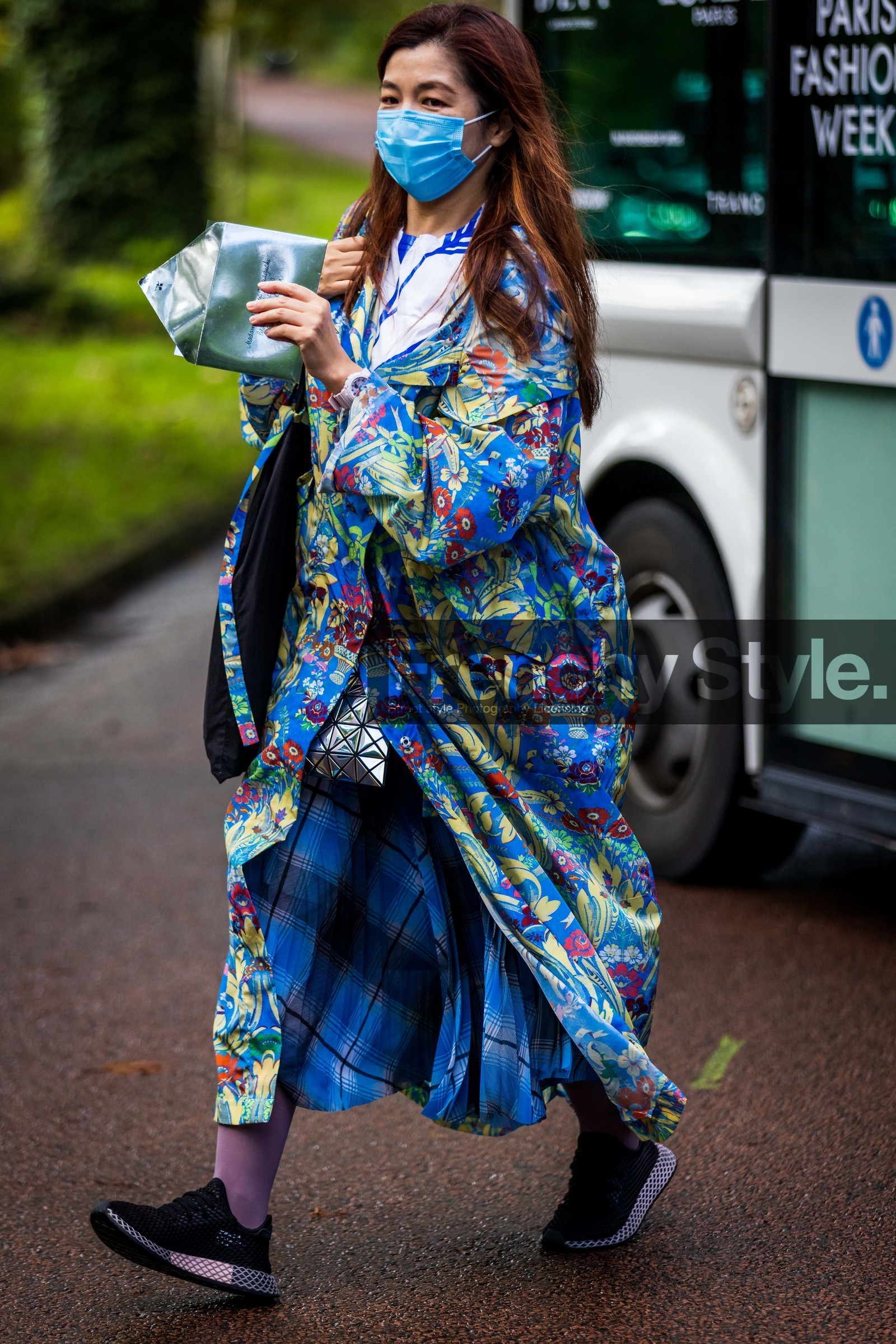 black sneakers, blue jacket, blue skirt, checked skirt, color, facial mask, floral jacket, flower print, long jacket, multicolor, print, printed skirt, skirt, sneakers, street style, jonathan paciullo, FW, frenchystyle, fashion week, PFW, PARIS, SPRING SUMMER 2022, SS 22, vertical, full length