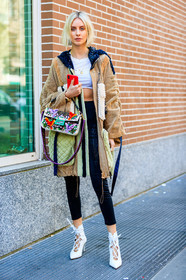 beige coat, black pants, crop top, fendi, glitter, graphic bag, graphic jacket, high heels, leather bag, leather shoes, multicolor bag, necklace, printed bag, printed jacket, sequined bag, shiny bag, trousers, white shoes, white t shirt, MILAN, MFW, fashion week, frenchystyle, FW, jonathan paciullo, street style, AUTUMN WINTER 2019-2020, AW 19-20, FALL WINTER 2019-2020, FW 19-20, vertical, full length