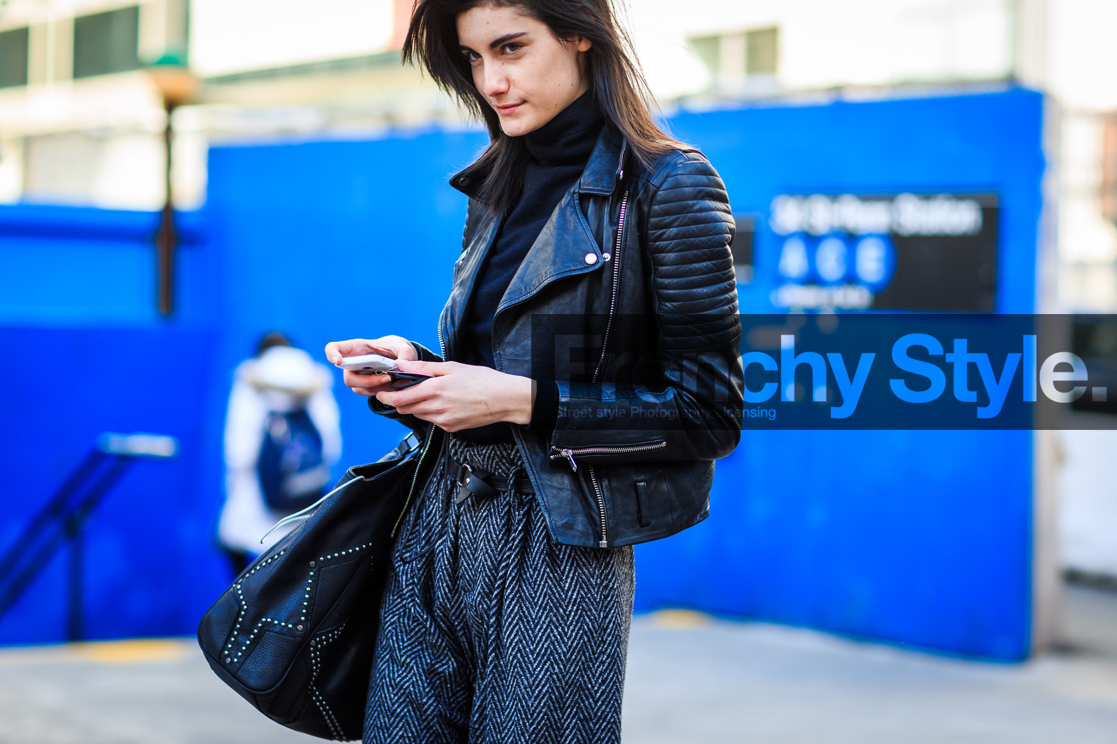 atmosphere details, AUTUMN WINTER 2016-2017, AW 16-17, black bag, black belt, black jacket, black perfecto, black sweater, black turtleneck, detail, FALL WINTER 2016-2017, fashion week, frenchystyle, FW, FW 16-17, grey pants, horizontal, jonathan paciullo, leather bag, leather belt, leather jacket, leather perfecto, model, NEW YORK, NYFW, street style, tied up belt, trousers, wide pants, woman, wool pants