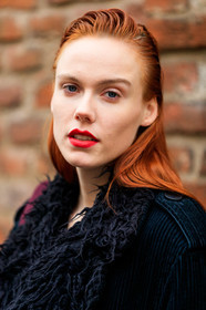 black jacket, model, pulled back hair, red lips, skincare, wet hair, MILAN, MFW, fashion week, frenchystyle, FW, jonathan paciullo, street style, AUTUMN WINTER 2019-2020, AW 19-20, FALL WINTER 2019-2020, FW 19-20, vertical, atmosphere details, detail