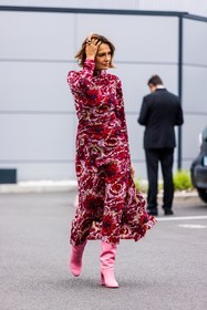 boots, color, dress, floral print, flower, leather boots, long dress, pink boots, pink dress, printed dress, red dress, street style, jonathan paciullo, FW, frenchystyle, fashion week, PFW, PARIS, SPRING SUMMER 2022, SS 22, vertical, full length