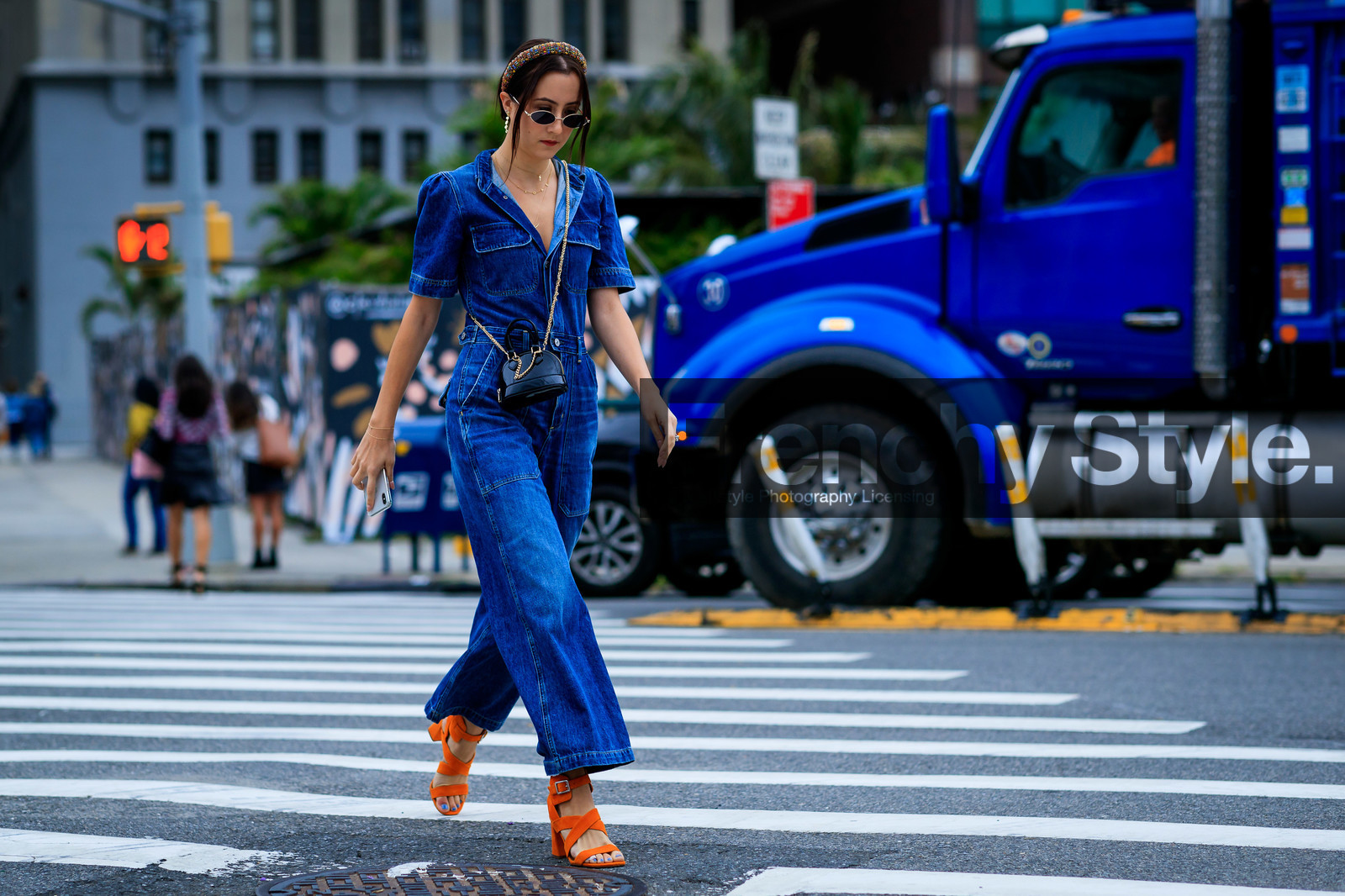 black bag, blue denim, denim jumpsuit, denim pants, headband, high heels, jeans, leather bag, leather shoes, mini bag, orange shoes, sunglasses, trousers, fashion week, frenchystyle, FW, jonathan paciullo, street style, NEW YORK, NYFW, SPRING SUMMER 2020, SS 20, horizontal, atmosphere details, full length