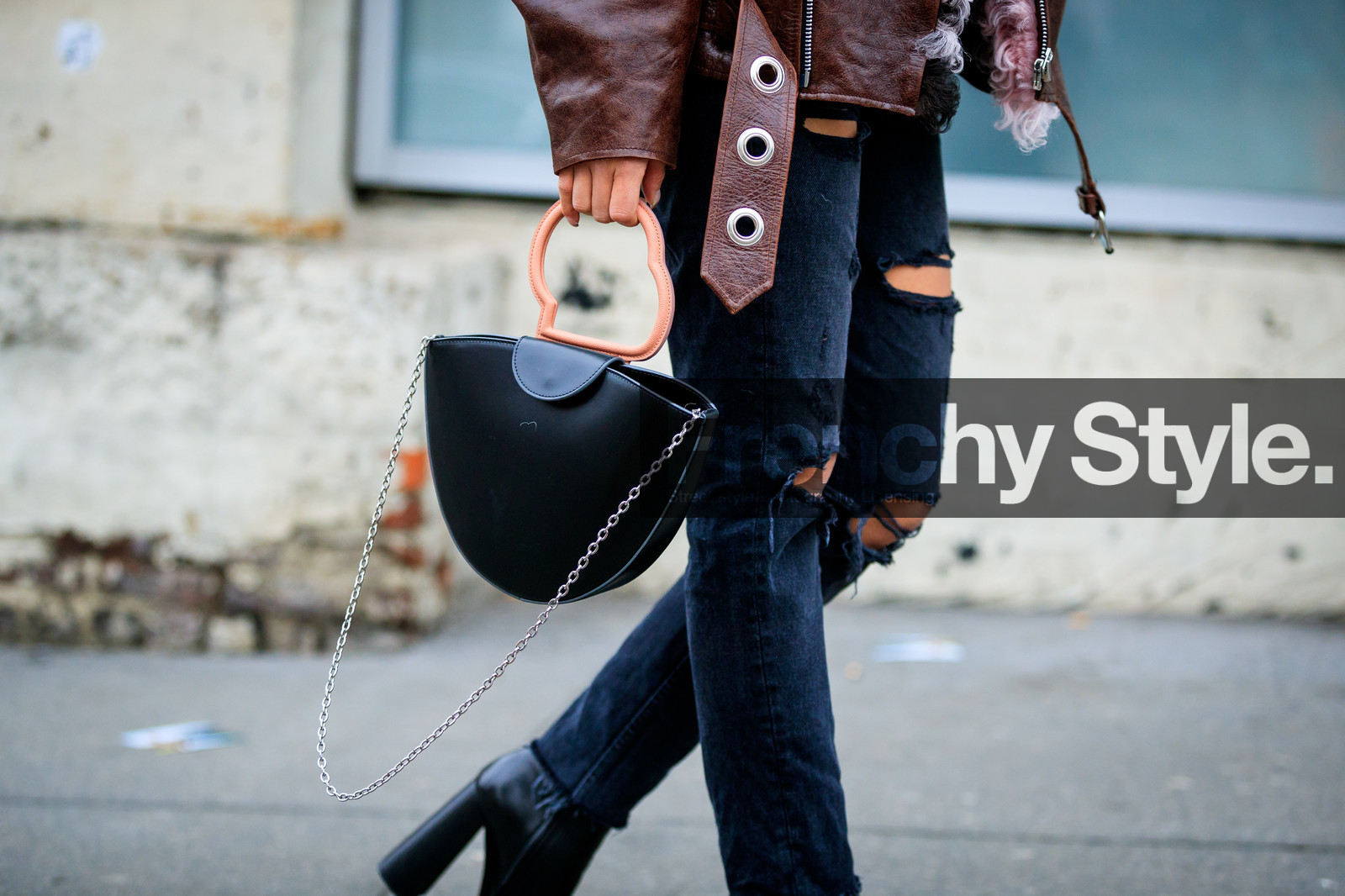 black bag, black denim, black shoes, brown jacket, denim pants, high heels, jeans, leather bag, leather jacket, leather shoes, ripped pants, trousers, street style, jonathan paciullo, FW, frenchystyle, fashion week, NYFW, NEW YORK, AUTUMN WINTER 2018-2019, AW 18-19, FALL WINTER 2018-2019, FW 18-19, atmosphere details, horizontal, detail, Tiffany Hsu