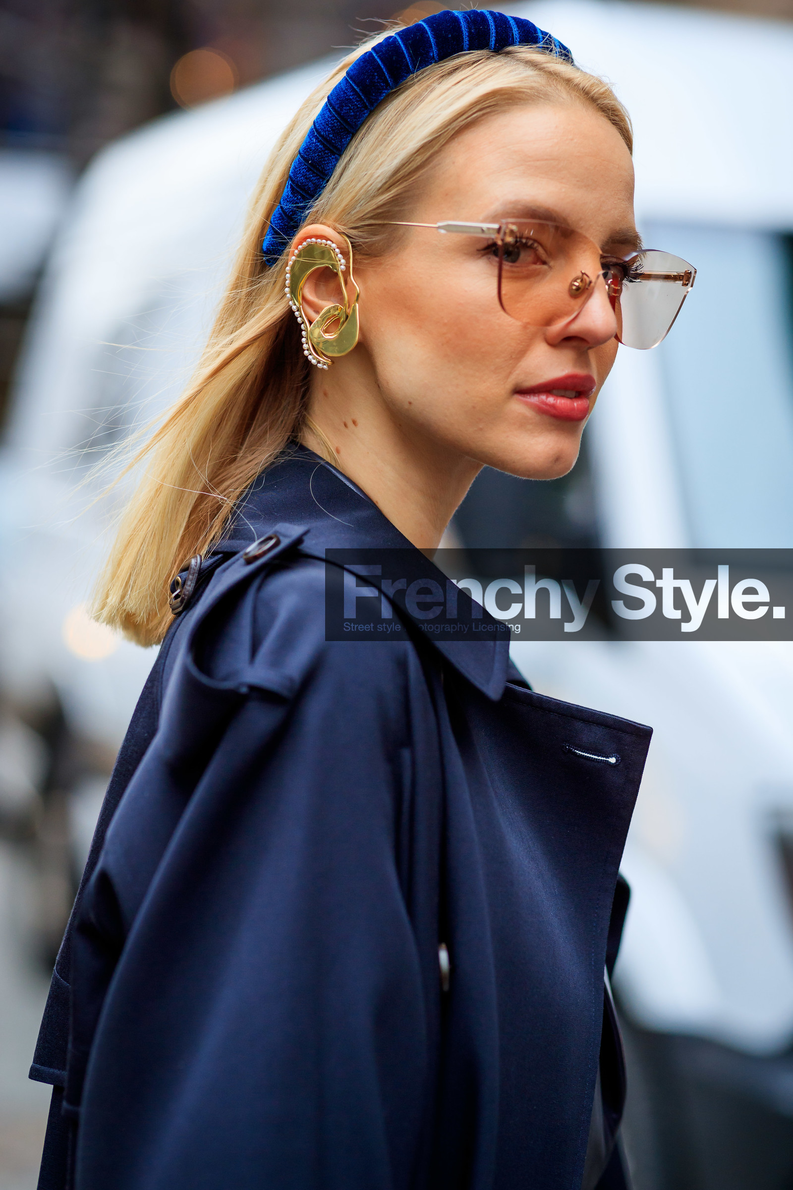 blue coat, earrings, headband, leonie hanne, sunglasses, frenchystyle, jonathan paciullo, street style, NYFW, NEW YORK, AUTUMN WINTER 2019-2020, AW 19-20, FALL WINTER 2019-2020, FW 19-20, fashion week, FW, vertical, atmosphere details, detail