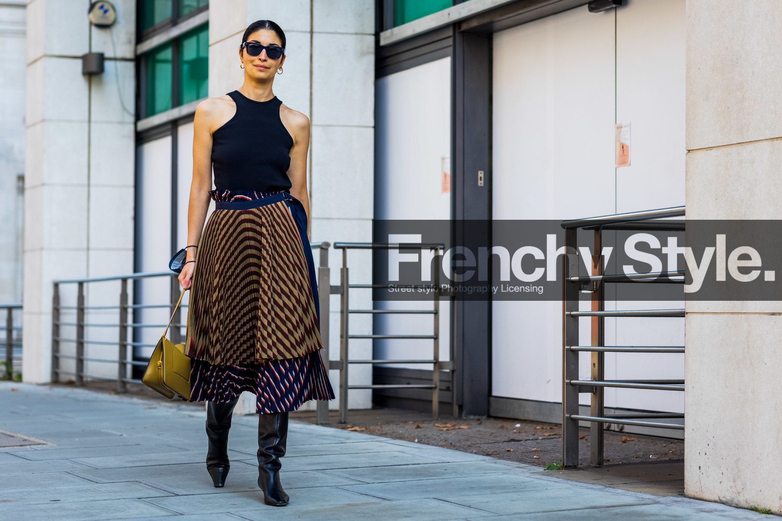Caroline Issa, black, top, tank top, midi skirt, skirt, print, boots, sunglasses, handbag, kaki, fashion week, frenchystyle, FW, jonathan paciullo, street style, SPRING SUMMER 2022, SS 22, LFW, LONDON, horizontal, full length, atmosphere details