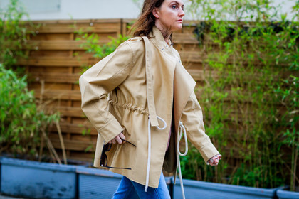 atmosphere details, AUTUMN WINTER 2017-2018, AW 17-18, beige jacket, detail, FALL WINTER 2017-2018, fashion week, frenchystyle, FW, FW 17-18, horizontal, jonathan paciullo, leather jacket, PARIS, PFW, street style