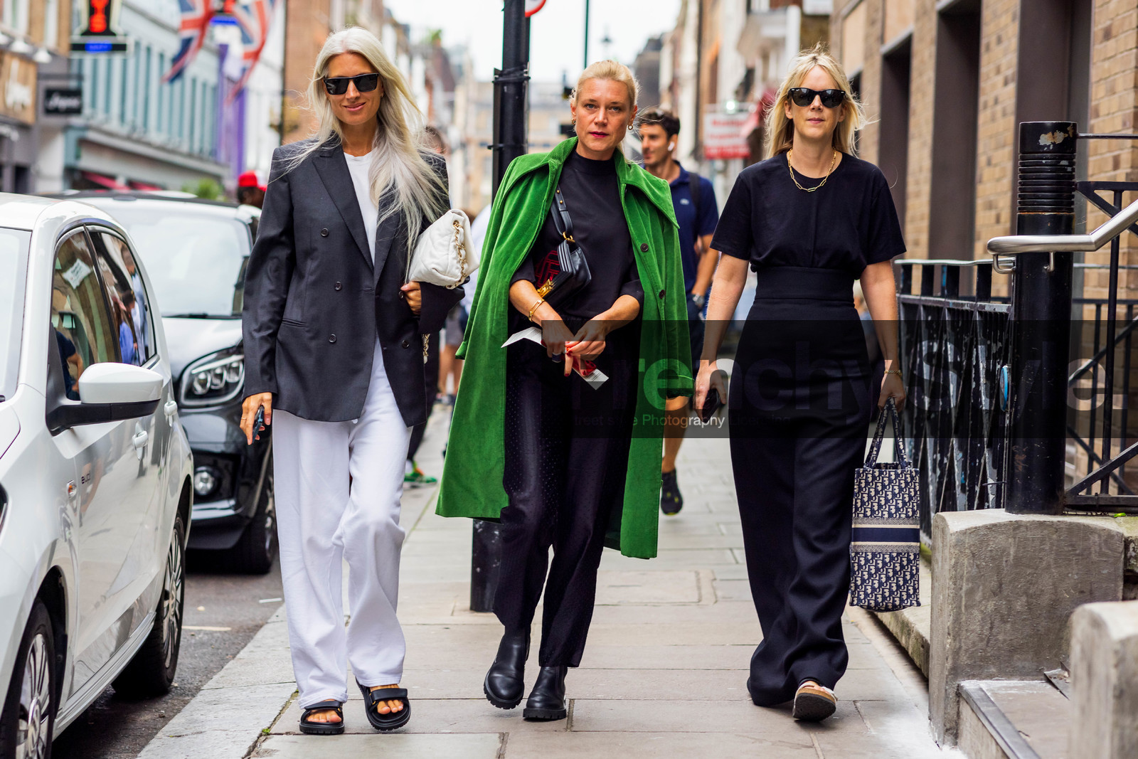 chanel bag, chanel, trousers, white, black, boots, leather, flared pants, blazer, grey, green, trench, tshirt, fashion week, frenchystyle, FW, jonathan paciullo, street style, SPRING SUMMER 2022, SS 22, LFW, LONDON, horizontal, full length, atmosphere details