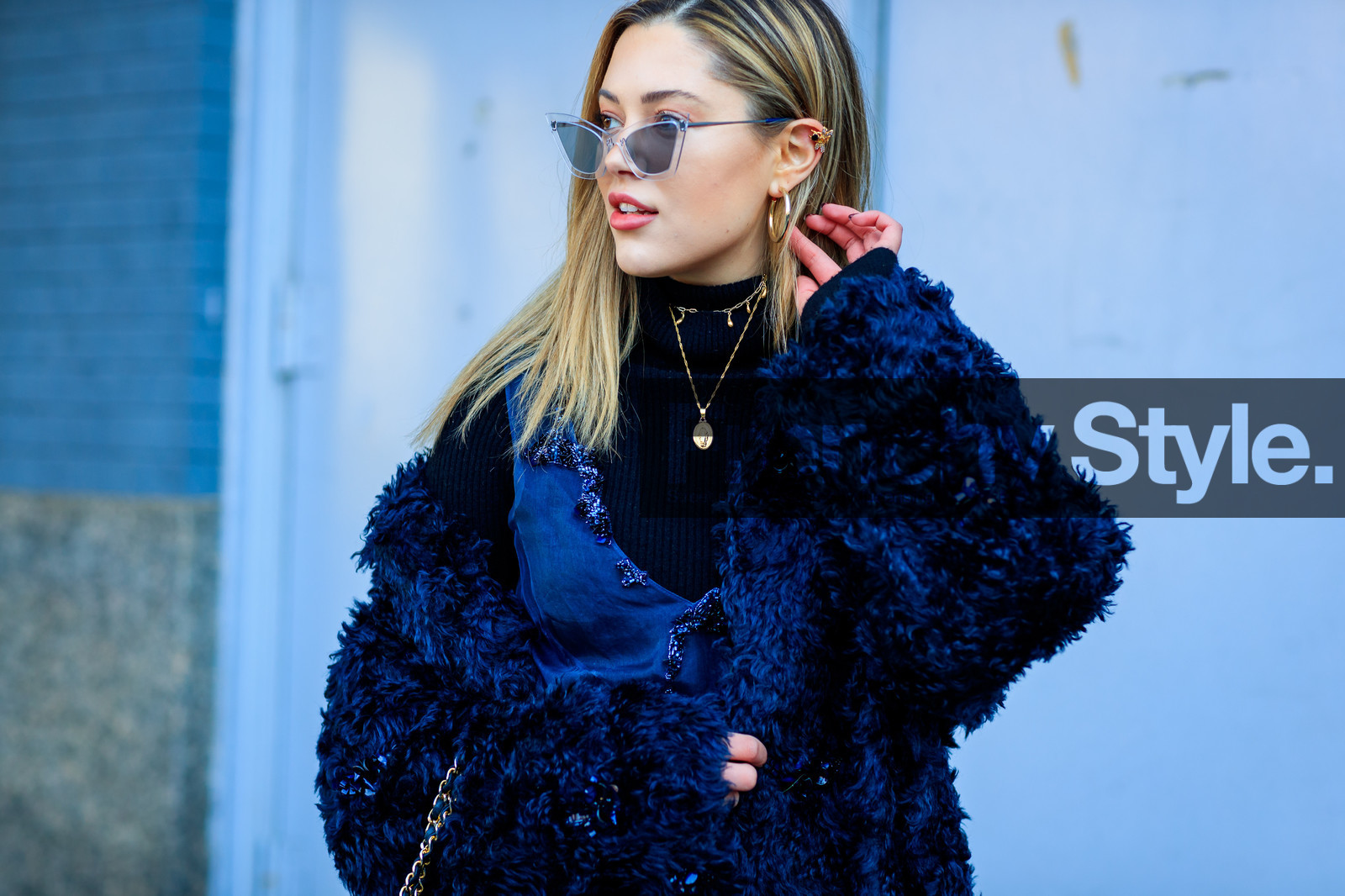 black fur coat, black turtleneck, blue dress, necklace, see through, silk dress, sunglasses, street style, jonathan paciullo, FW, frenchystyle, fashion week, NYFW, NEW YORK, AUTUMN WINTER 2018-2019, AW 18-19, FALL WINTER 2018-2019, FW 18-19, atmosphere details, horizontal, detail