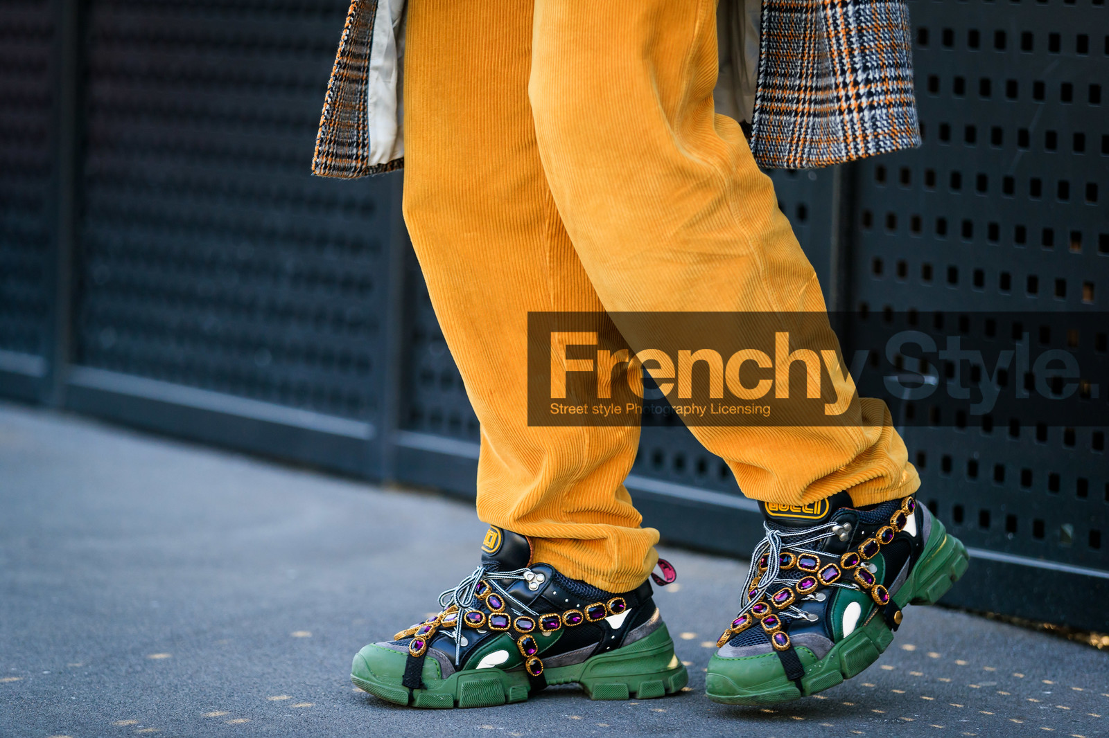 corduroy, glitter, green sneakers, gucci, leather shoes, trousers, yellow pants, fashion week, frenchystyle, FW, jonathan paciullo, street style, MFW, MILAN, AUTUMN WINTER 2019-2020, AW 19-20, FALL WINTER 2019-2020, FW 19-20, atmosphere details, detail, horizontal