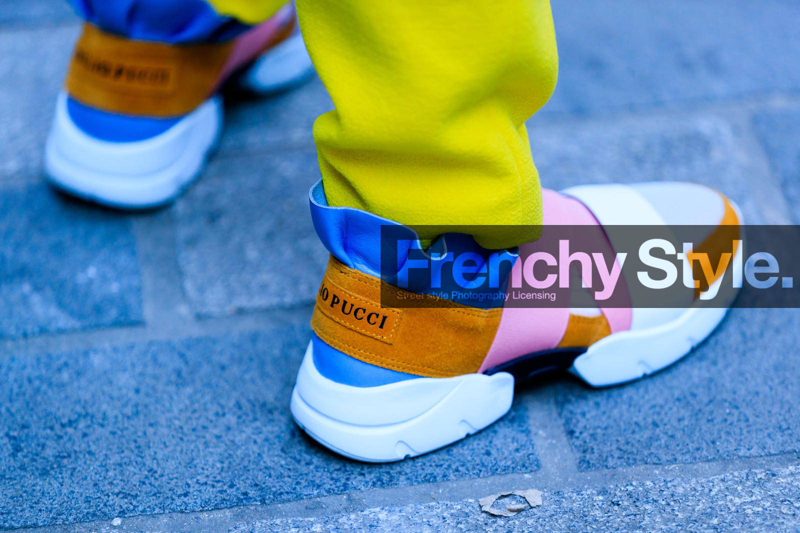 blue sneakers, emilio pucci, leather shoes, pink sneakers, trousers, yellow pants, fashion week, frenchystyle, FW, jonathan paciullo, street style, LFW, LONDON, AUTUMN WINTER 2019-2020, AW 19-20, FW 19-20, FALL WINTER 2019-2020, horizontal, atmosphere details, detail