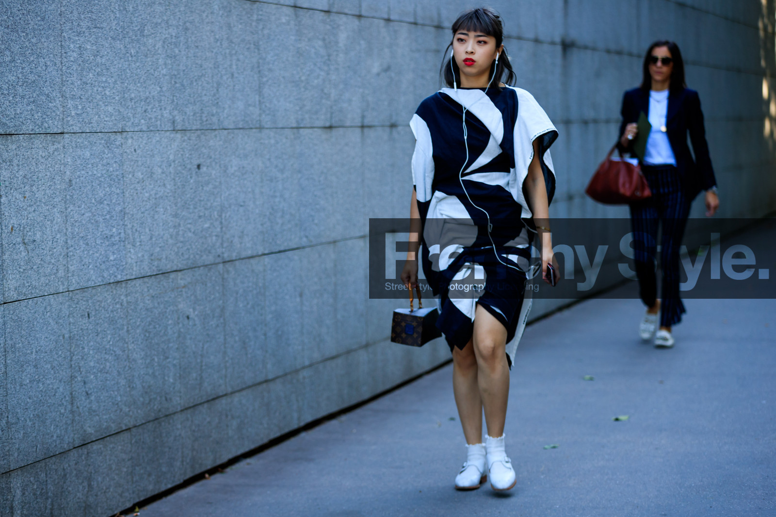 street style, jonathan paciullo, FW, frenchystyle, fashion week, PFW, PARIS, SPRING SUMMER 2019, SS 19, horizontal, atmosphere details, full length