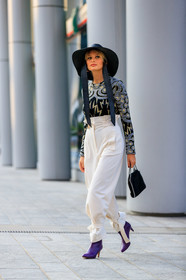 xnenia adonts, black hat, jacquard pullover, tight pullover, grey pullover, white pants, carrot pants, high waist pants, paper bag pants, stella mccartney bag, chain strap bag, hand bag, purple boots, high heels boots, fashion week, frenchystyle, FW, jonathan paciullo, street style, MFW, MILAN, SPRING SUMMER 2020, SS 20