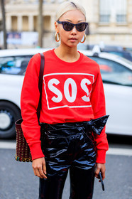 atmosphere details, AUTUMN WINTER 2017-2018, AW 17-18, black pants, detail, earrings, FALL WINTER 2017-2018, fashion week, frenchystyle, FW, FW 17-18, jonathan paciullo, leather bag, leather pants, paco rabanne, PARIS, PFW, printed sweater, red bag, red sweater, street style, studs, sunglasses, trousers, vanessa hong, vertical